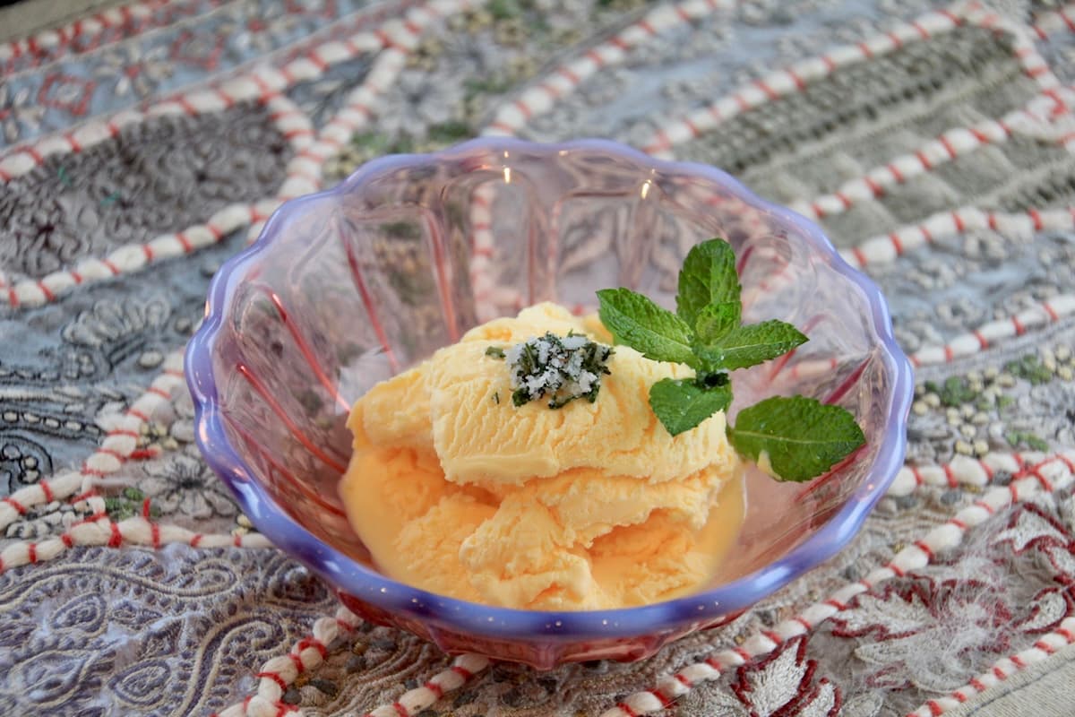 ハーブソルトで食べるバニラアイスクリームのレシピ Pennyroyal